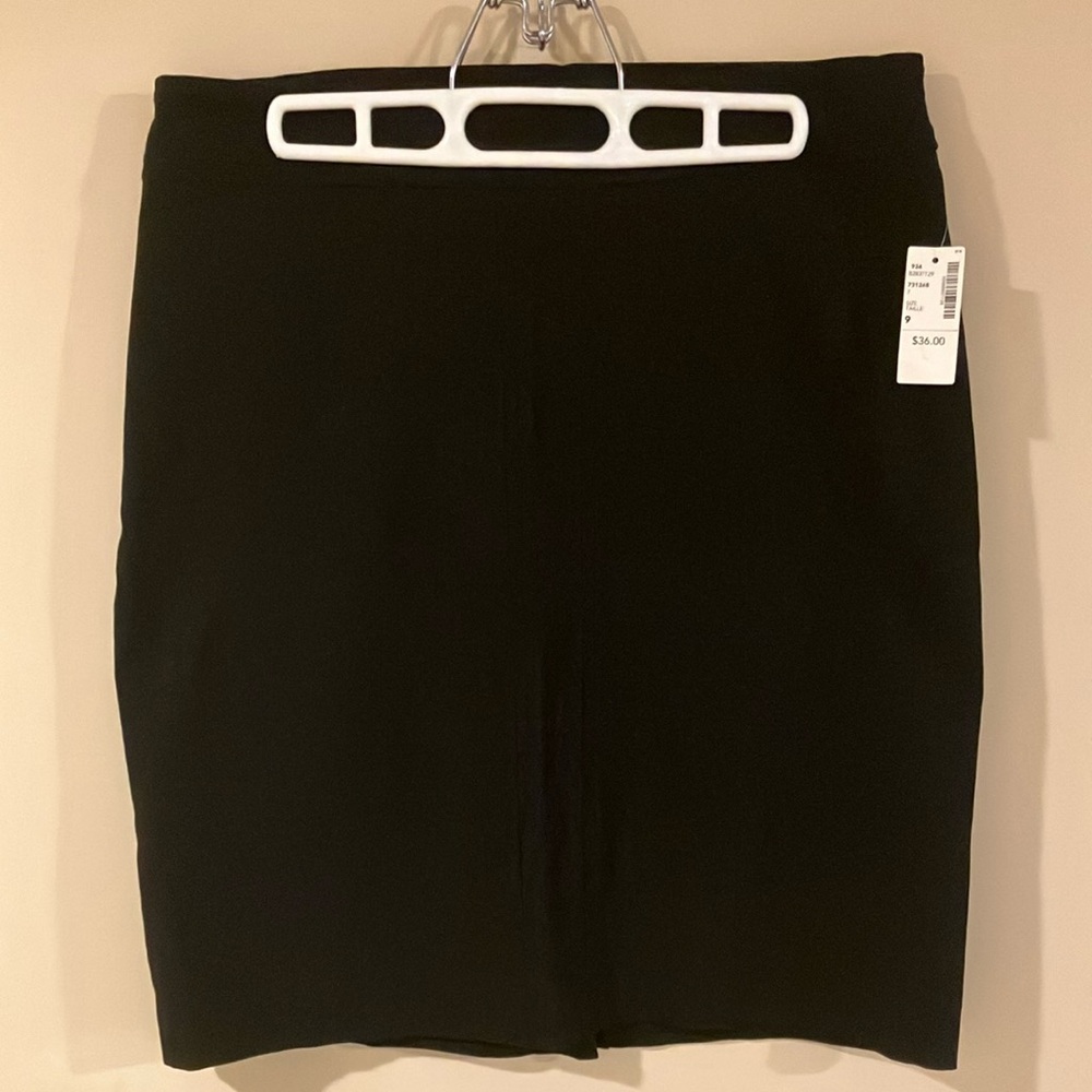 NWT Reitmans Elegant Black Pencil Skirt